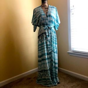 Beautiful resort wear by Aakaa. Purchased online from Vici.